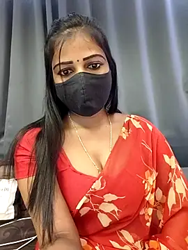 Snapshot of Misss-julli chatting on 11/14/25, 04:55 Misss-julli online show from 11/14/25, 04:55