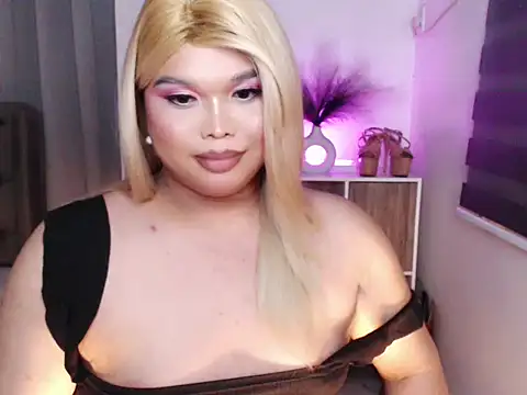 Snapshot of Ellise_Hilton chatting on 12/05/25, 09:40 Ellise Hilton online show from 12/05/25, 09:40