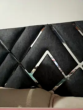 LiaCollings online show from 10/25/25, 11:29