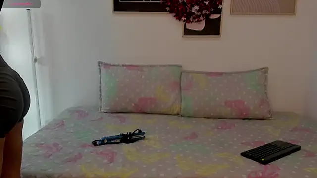 lycoris 19 online show from 12/22/25, 09:34