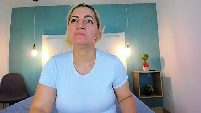 Heidy milf online show from 01/17/26, 08:23