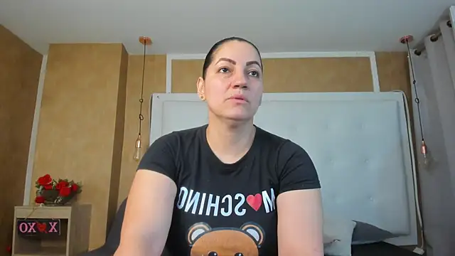 Snapshot of Heidy_milf chatting on 07/04/26, 08:15 Heidy milf online show from 07/04/26, 08:15