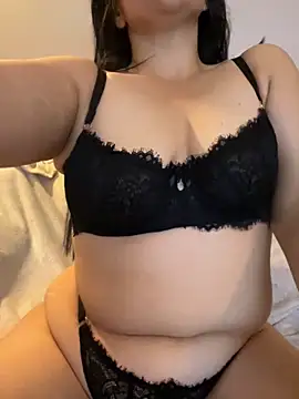 Snapshot of CelineLuxe chatting on 09/23/25, 08:56 CelineLuxe online show from 09/23/25, 08:56