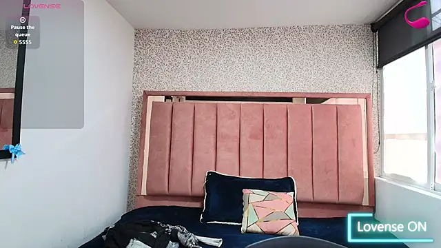 Barbara fox   online show from 04/05/26, 12:02