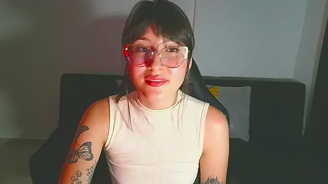 Yulienneg online show from 04/29/26, 01:10
