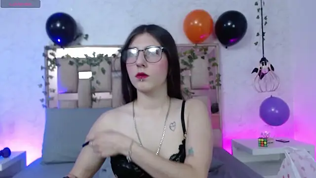 Snapshot of ScarlettRox chatting on 10/30/25, 11:44 ScarlettRox online show from 10/30/25, 11:44