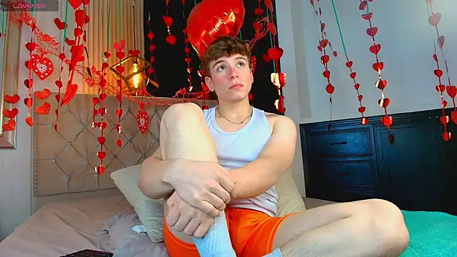 TaylerWhite online show from 09/15/25, 12:38