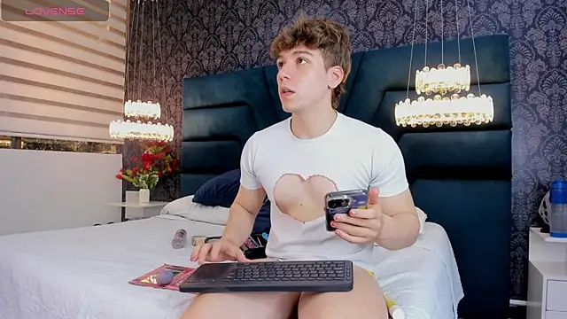 TaylerWhite online show from 03/29/26, 11:43