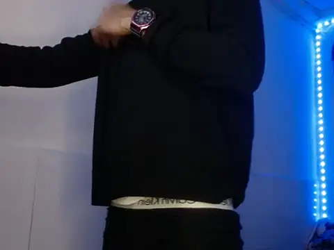 Snapshot of Sexy_hotlatin25 chatting on 10/12/25, 05:39 Sexy hotlatin25 online show from 10/12/25, 05:39