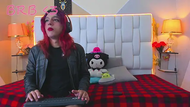 Snapshot of MilkWhore1 chatting on 09/15/25, 12:05 MilkWhore1 online show from 09/15/25, 12:05