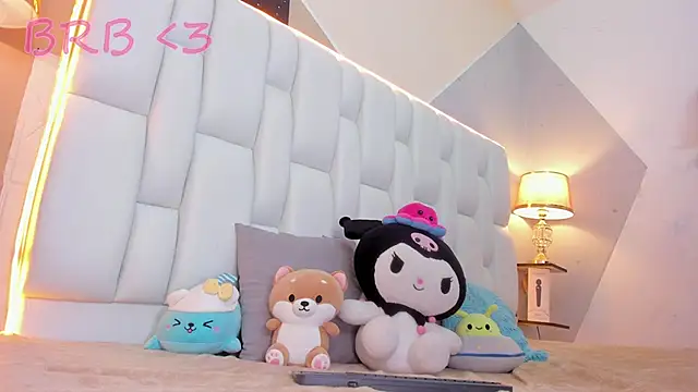 Snapshot of MilkWhore1 chatting on 09/17/25, 12:29 MilkWhore1 online show from 09/17/25, 12:29