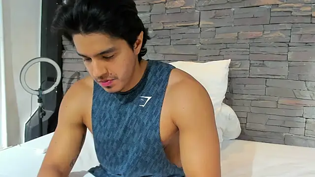 Snapshot of Anker_Colin chatting on 11/15/25, 04:21 Anker Colin online show from 11/15/25, 04:21