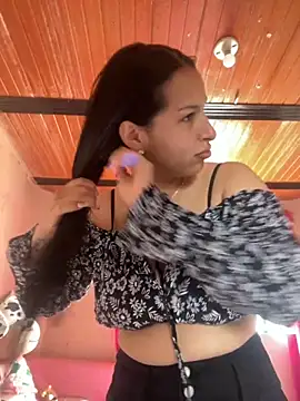 Snapshot of Mia_garcia28 chatting on 11/28/25, 05:26 Mia garcia28 online show from 11/28/25, 05:26