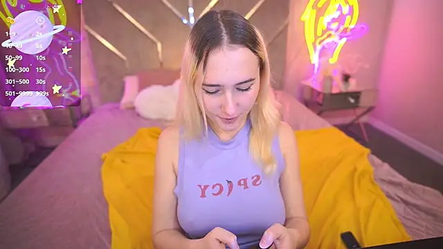 LilElfie online show from 11/07/25, 01:55