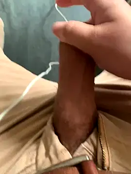 Snapshot of Chriscoki chatting on 09/13/25, 02:39 Chriscoki online show from 09/13/25, 02:39