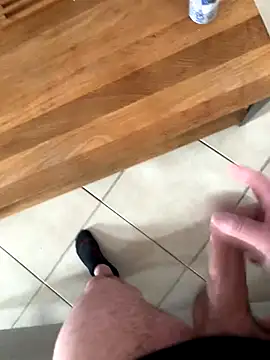 Snapshot of Chriscoki chatting on 09/30/25, 11:04 Chriscoki online show from 09/30/25, 11:04