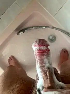 Snapshot of Chriscoki chatting on 10/21/25, 10:38 Chriscoki online show from 10/21/25, 10:38