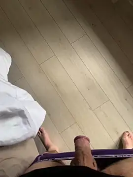 Snapshot of Chriscoki chatting on 11/26/25, 12:06 Chriscoki online show from 11/26/25, 12:06