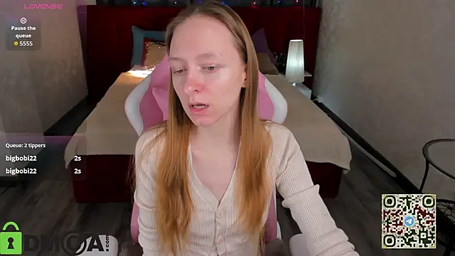 Mia E1fie online show from 01/08/26, 12:02