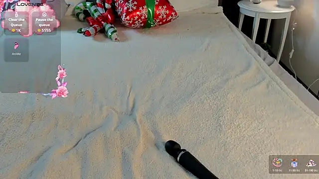 Snapshot of cute_luucy chatting on 12/22/25, 03:14 cute luucy online show from 12/22/25, 03:14