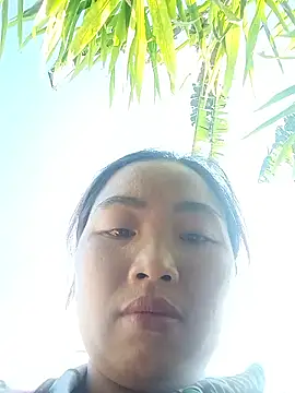 PhamPhung online show from 10/10/25, 02:43