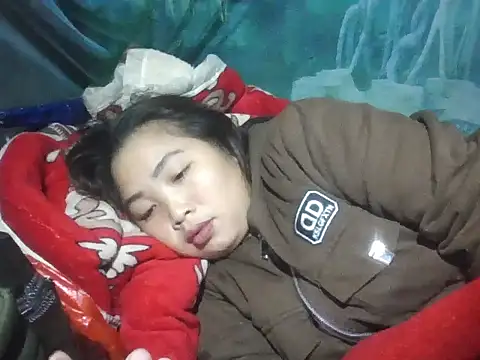 PhamPhung online show from 11/18/25, 02:54