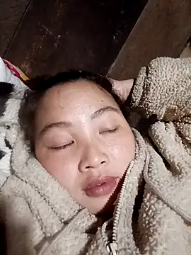 PhamPhung online show from 12/17/25, 02:12