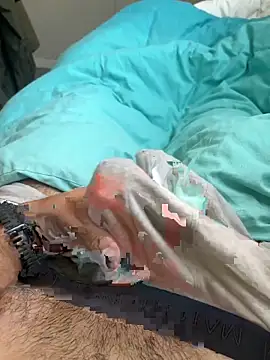 Snapshot of c2c3finm chatting on 09/29/25, 11:37 c2c3finm online show from 09/29/25, 11:37