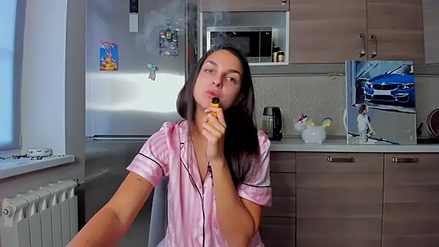 Snapshot of Guilana_baby chatting on 10/29/25, 12:29 Guilana baby online show from 10/29/25, 12:29