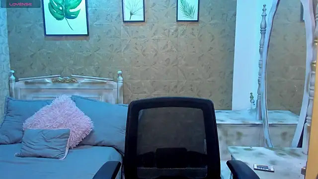 Snapshot of Dali_collin chatting on 06/26/26, 01:37 Dali collin online show from 06/26/26, 01:37