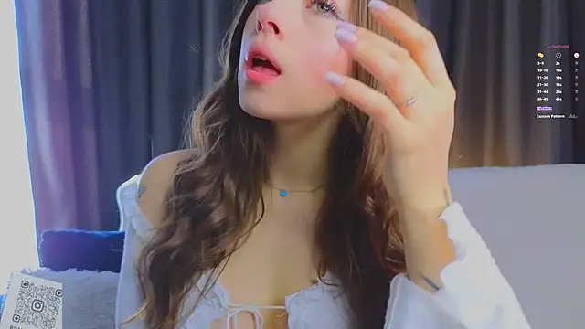 VirginiaHouston online show from 11/01/25, 06:04