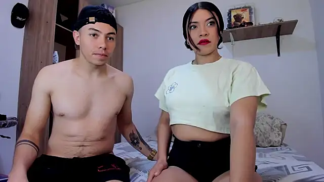 Snapshot of martin_and_samantha chatting on 09/14/25, 03:38 martin and samantha online show from 09/14/25, 03:38