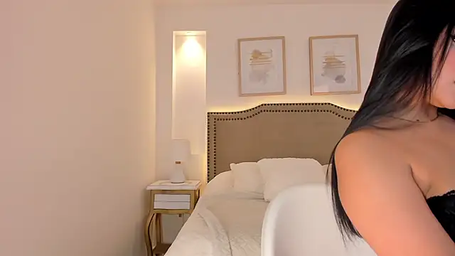 Snapshot of Amy_azaela chatting on 12/15/25, 10:14 Amy azaela online show from 12/15/25, 10:14