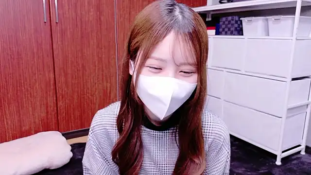 Snapshot of Ema_o0_chan chatting on 11/02/25, 06:16 Ema o0 chan online show from 11/02/25, 06:16