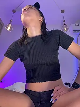 hade rosse online show from 04/06/26, 12:06