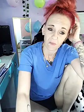 Snapshot of Purple2StayThnxx chatting on 10/01/25, 04:46 Purple2StayThnxx online show from 10/01/25, 04:46