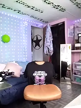 Purple2StayThnxx online show from 04/03/26, 12:36