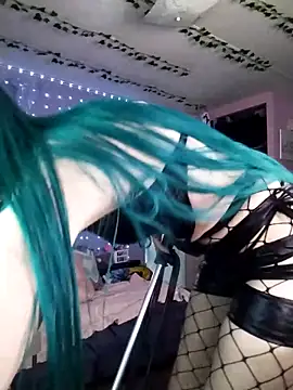 Snapshot of Purple2StayThnxx chatting on 04/23/26, 06:32 Purple2StayThnxx online show from 04/23/26, 06:32