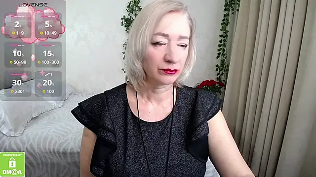 Snapshot of hunters_woman chatting on 11/07/25, 02:17 hunters woman online show from 11/07/25, 02:17