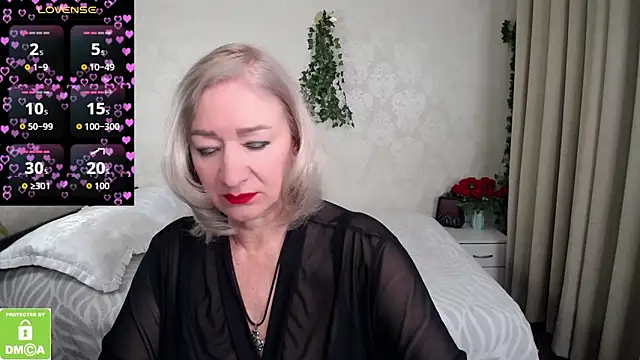 hunters woman online show from 02/18/26, 04:47