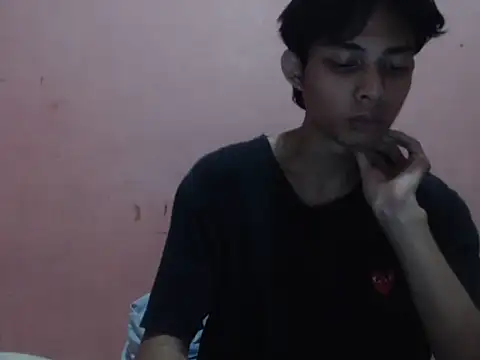 Snapshot of Kyoshi_19 chatting on 11/21/25, 07:51 Kyoshi 19 online show from 11/21/25, 07:51