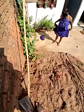 Snapshot of RAYI_Queen_3 chatting on 11/13/25, 04:55 RAYI Queen 3 online show from 11/13/25, 04:55