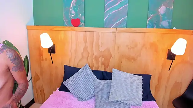 milavega  online show from 10/21/25, 12:28