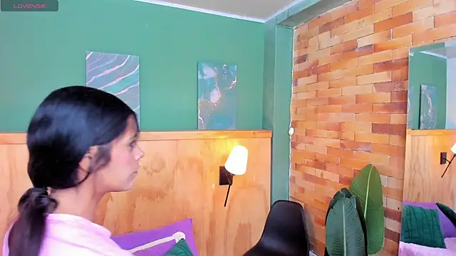 milavega  online show from 01/12/26, 12:10