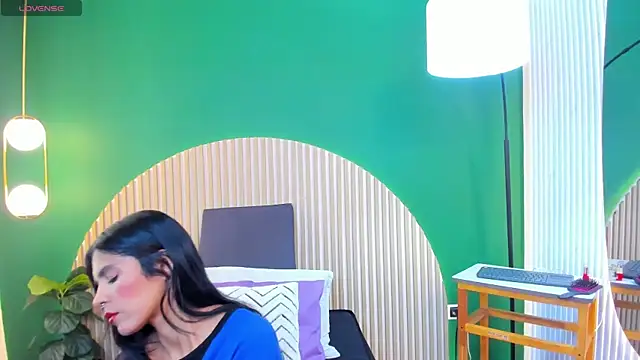 milavega  online show from 04/17/26, 05:05