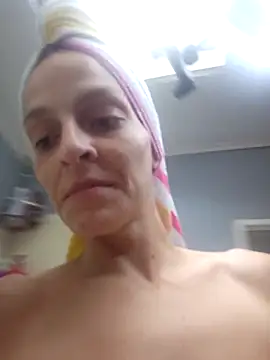 amymatthews92 online show from 10/10/25, 08:19