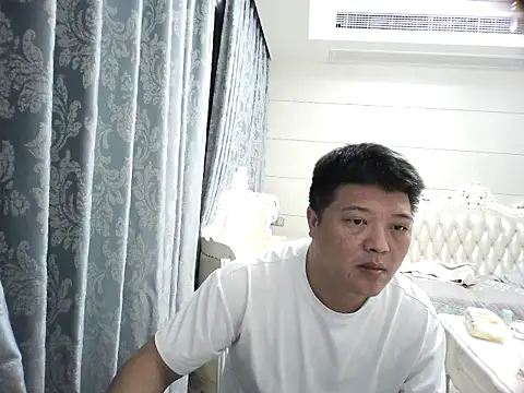 Snapshot of hiwoaini chatting on 11/16/25, 02:55 hiwoaini online show from 11/16/25, 02:55