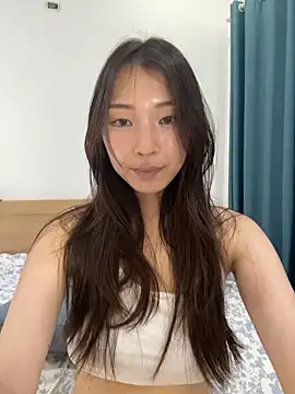 SkylerMoon online show from 04/06/26, 04:46