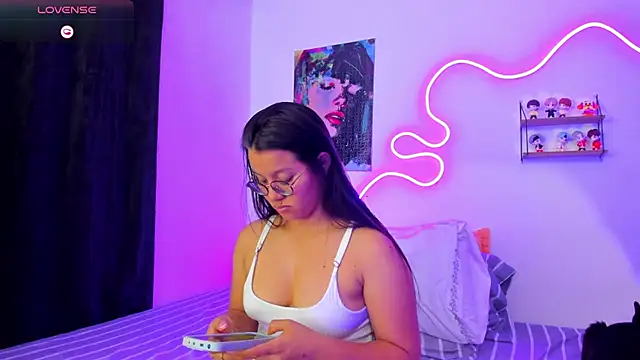 Dilan and Mia online show from 11/14/25, 03:16