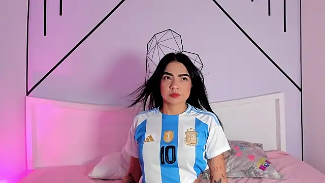 Snapshot of MiahCornell_ chatting on 09/11/25, 07:14 MiahCornell online show from 09/11/25, 07:14